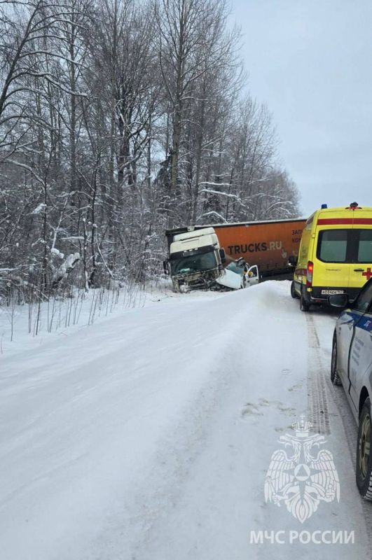 В Тихвинском районе ликвидированы последствия ДТП