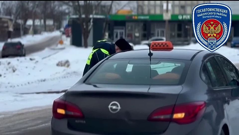 В Выборгском районе прошел рейд «Нелегальное такси»