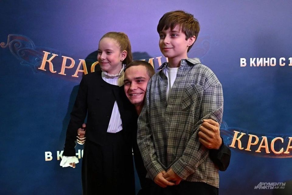 Стася с женихом, Пересильд без бегемотихи Стася с женихом, Пересильд без бегемотихи