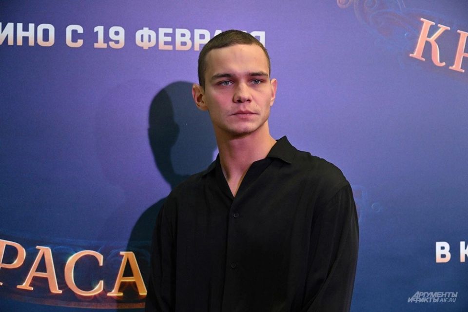 Стася с женихом, Пересильд без бегемотихи Стася с женихом, Пересильд без бегемотихи