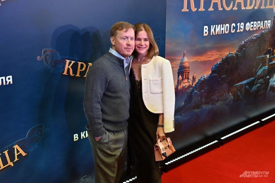 Стася с женихом, Пересильд без бегемотихи Стася с женихом, Пересильд без бегемотихи