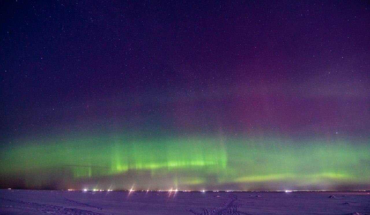 Долгожданное северное сияние озарило небо над Ленобластью Долгожданное северное сияние озарило небо над Ленобластью