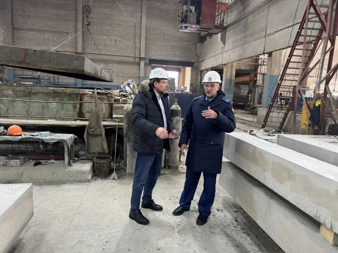 Лужский городской прокурор Евгений Смагин провёл личный приём жителей Толмачёвского городского поселения Лужского района Ленинградской области Лужский городской прокурор Евгений Смагин провёл личный приём жителей Толмачёвского городского поселения Лужского района Ленинградской области