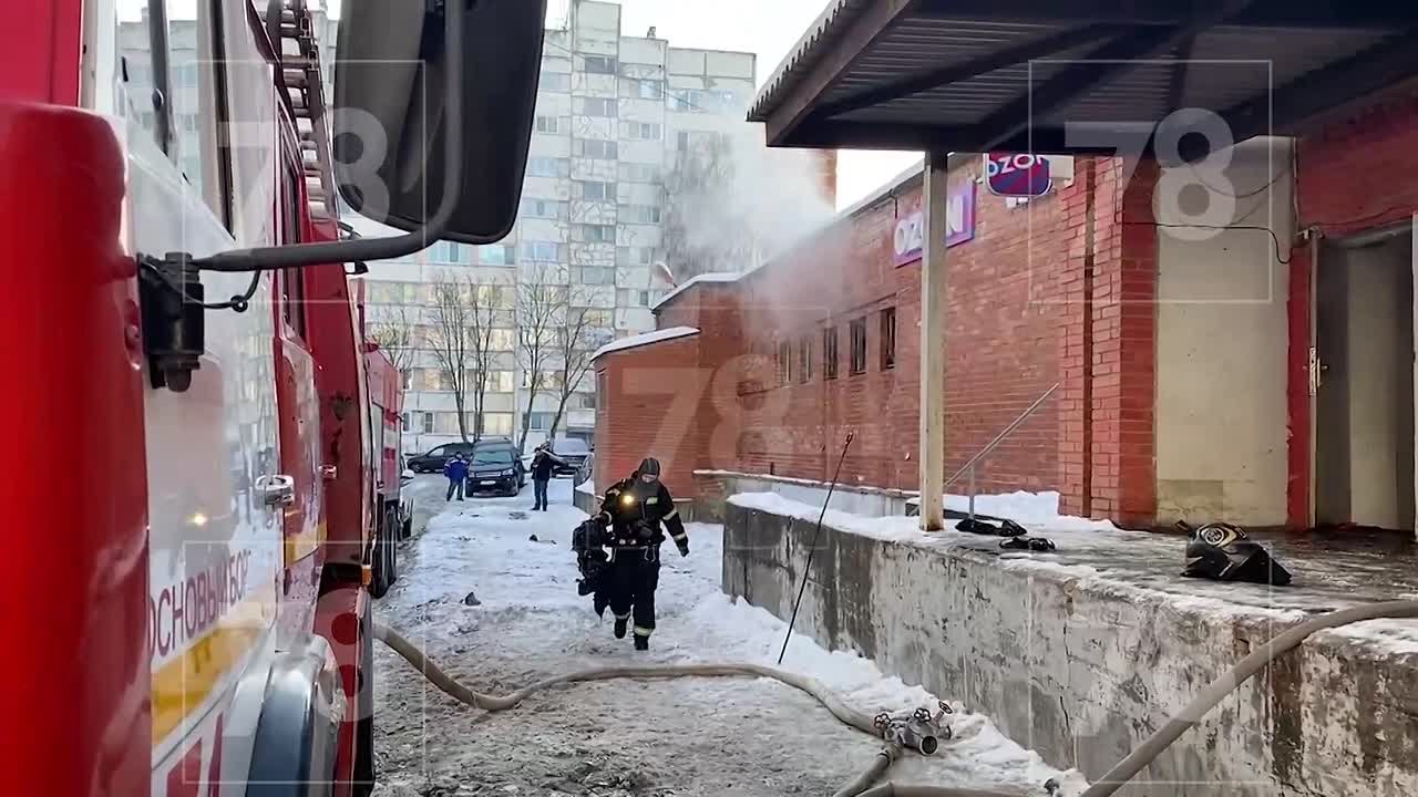 Клиентам повторят заказы, если они пострадали в пожаре в Сосновом Бору