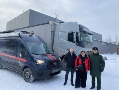 Военные следователи СК России передали гуманитарную помощь участникам СВО