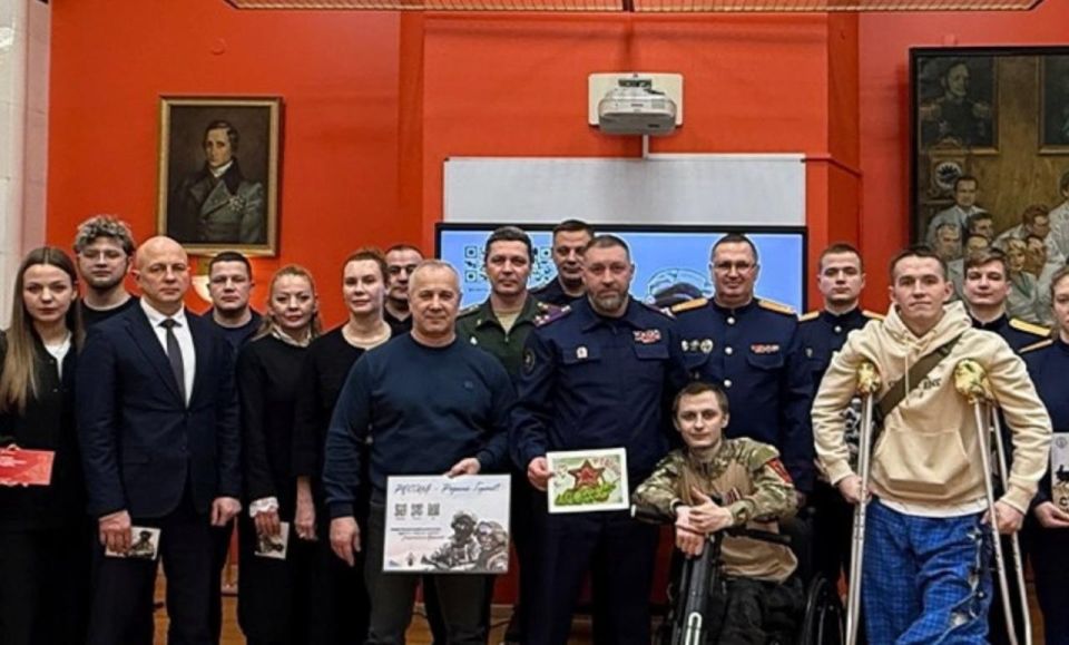 Представители Следственного комитета навестили бойцов в Военно-медицинской академии имени С.М. Кирова в Санкт-Петербурге