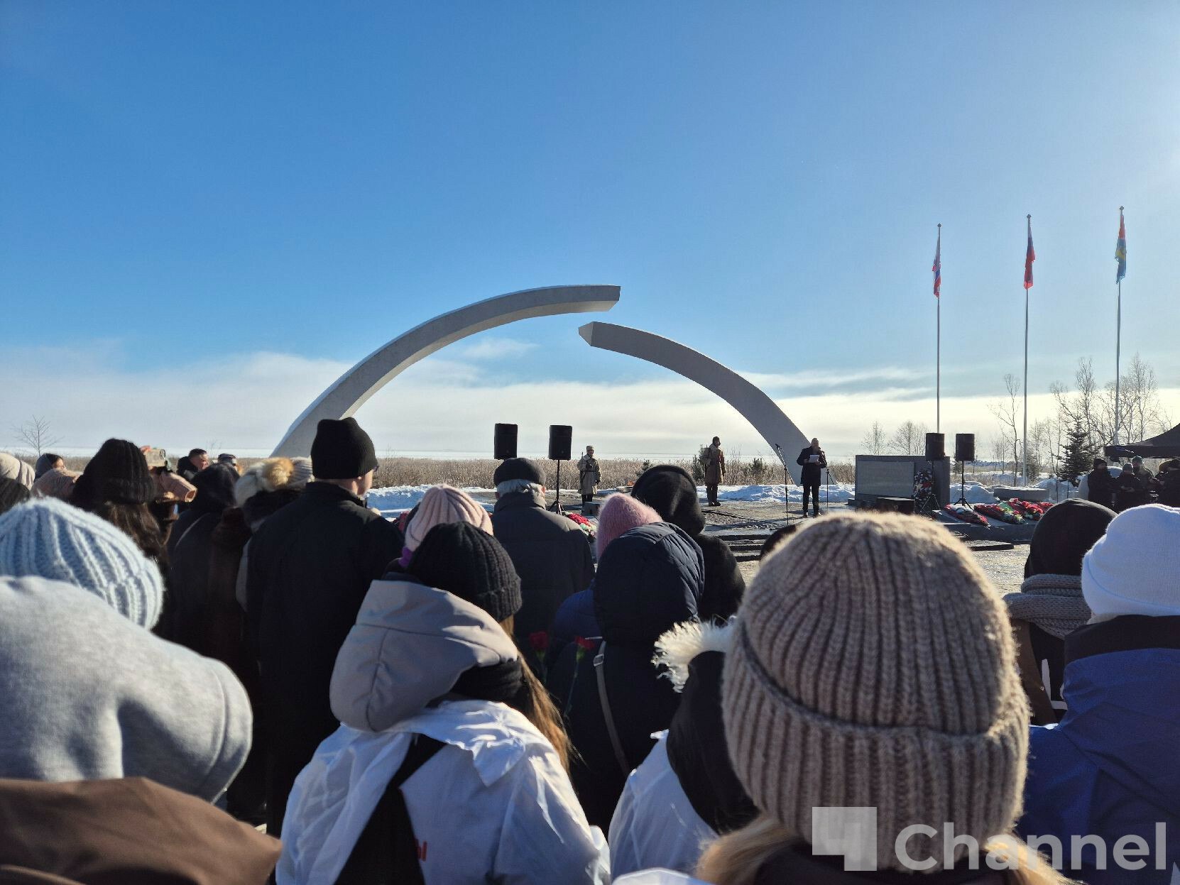 На Ладоге прошла первая историческая реконструкция проезда автомобильного конвоя по маршруту "Дорога жизни"