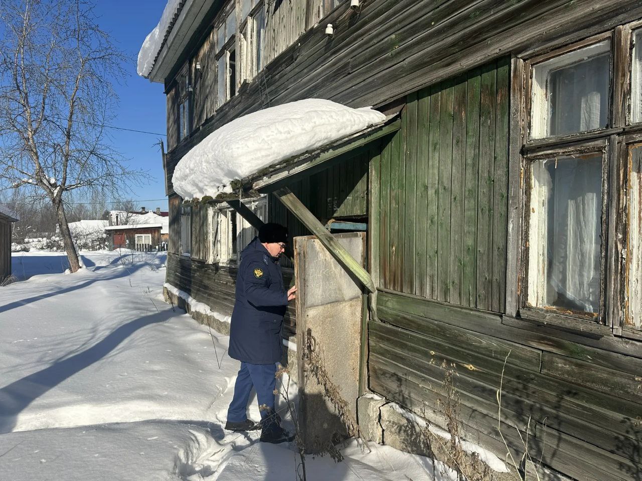 Подпорожская городская прокуратура проводит проверку информации о нарушении жилищных прав участника СВО