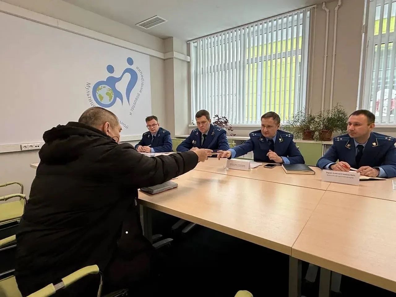 Исполняющий обязанности прокурора региона провёл выездной приём участников СВО Исполняющий обязанности прокурора региона провёл выездной приём участников СВО