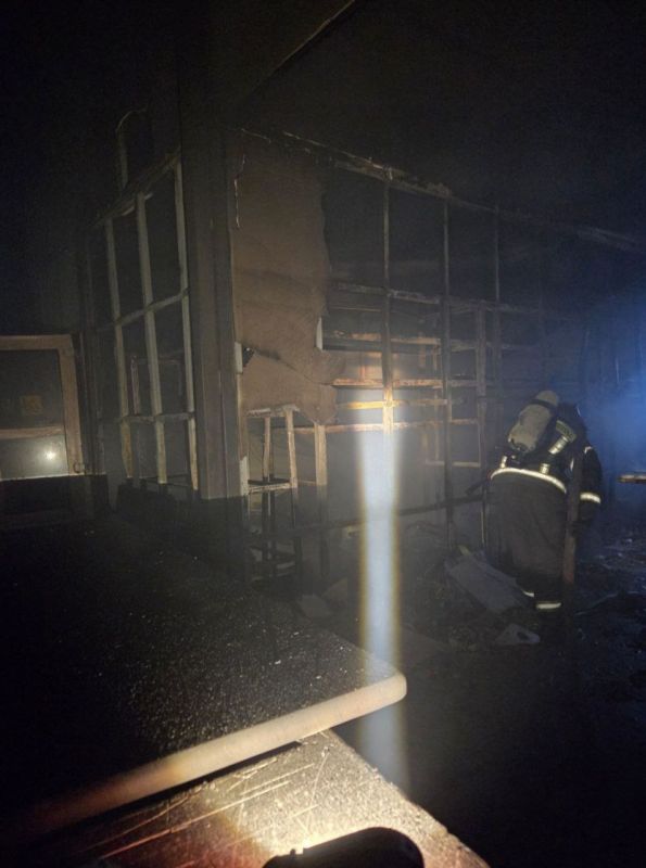 За прошедшие сутки подразделения территориального пожарно-спасательного гарнизона Ленинградской области реагировали на 15 оперативных событий: