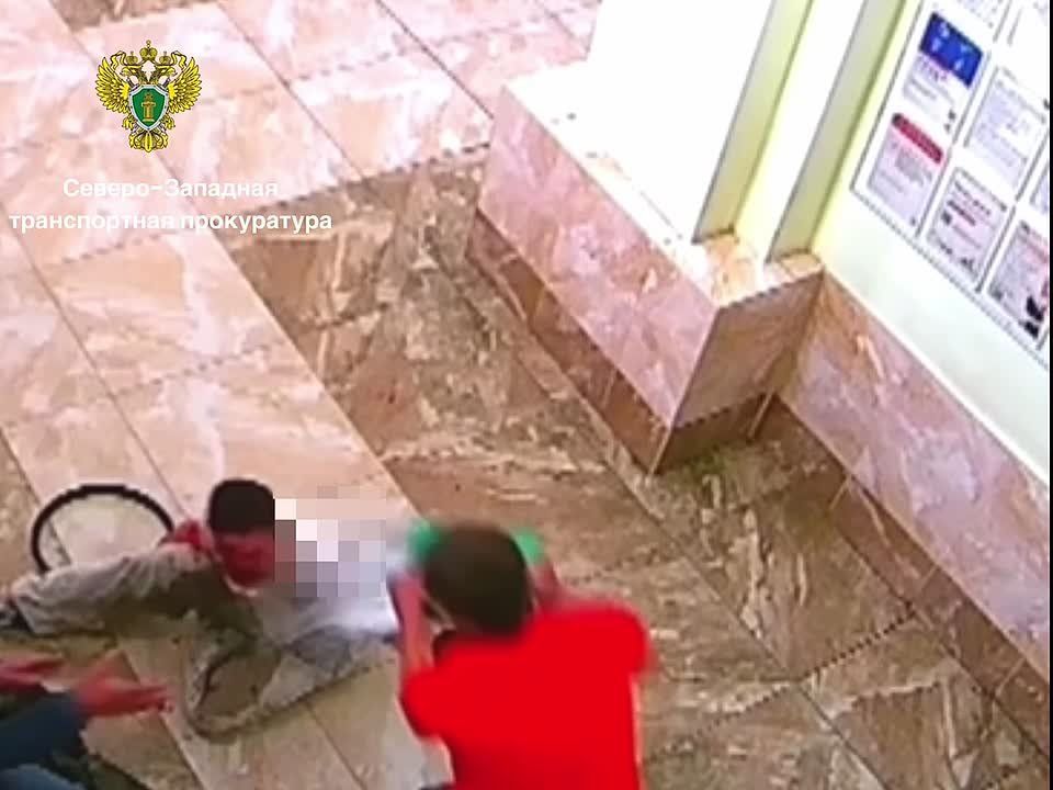 Житель Ленобласти ответит перед судом за хулиганство на вокзале