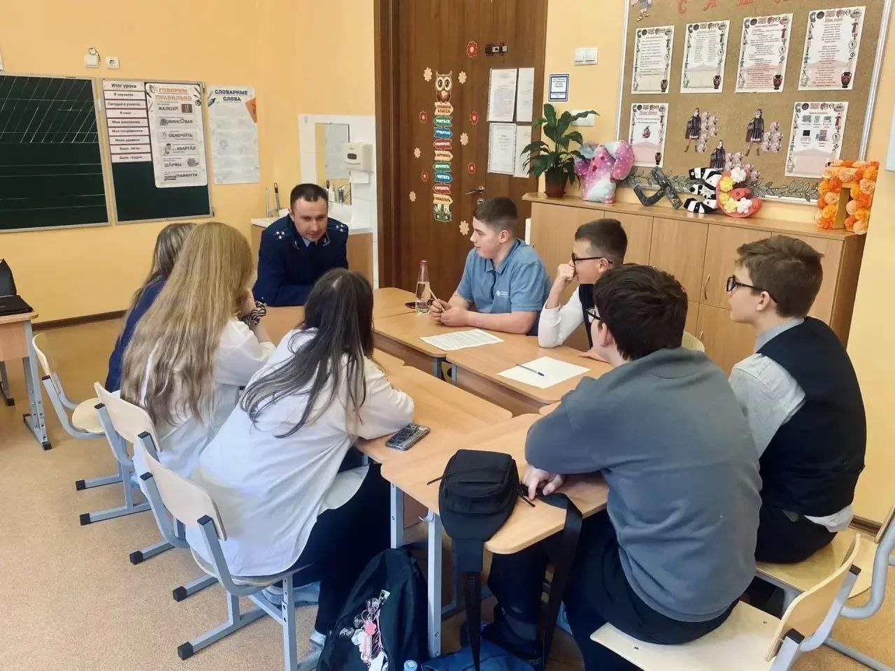 Представители прокуратуры на детском Форуме права в Ленинградской области Представители прокуратуры на детском Форуме права в Ленинградской области