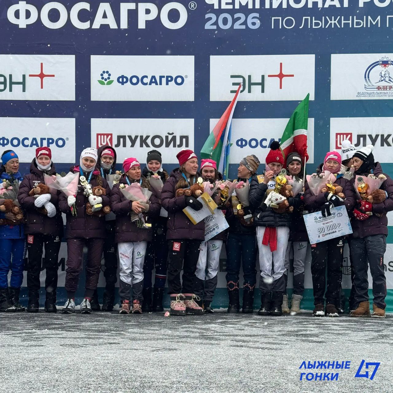 Александр Дрозденко поздравил женскую сборную Ленинградской области со вторым местом на Чемпионате России по лыжным гонкам