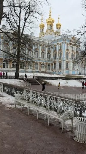 Виталий Милонов: Сегодня на территории нашей первичной организации партии «Единая Россия» выступают наши ленинградские петербургские музыканты