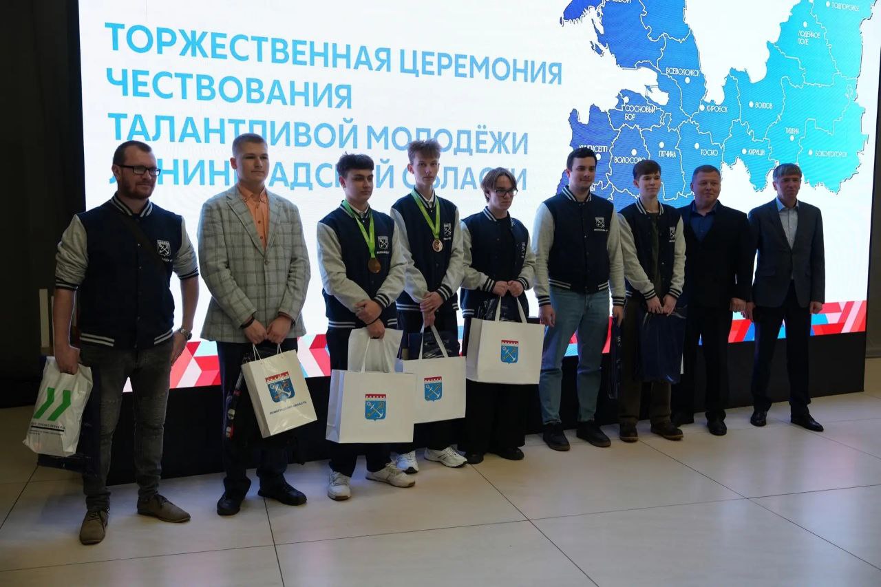 Участники Всероссийской олимпиады школьников получат премии губернатора Ленобласти