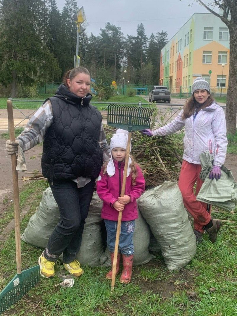 Сегодня героем нашей рубрики «Одна судьба – одна Победа!» стала наша коллега Малинова Ксения Николаевна, секретарь участковой избирательной комиссии избирательного участка № 811 Сланцевского муниципального района