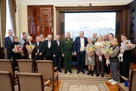 � ���������� ������ ������ ������������� �������, ����������� 100-����� �������������� �������� ������