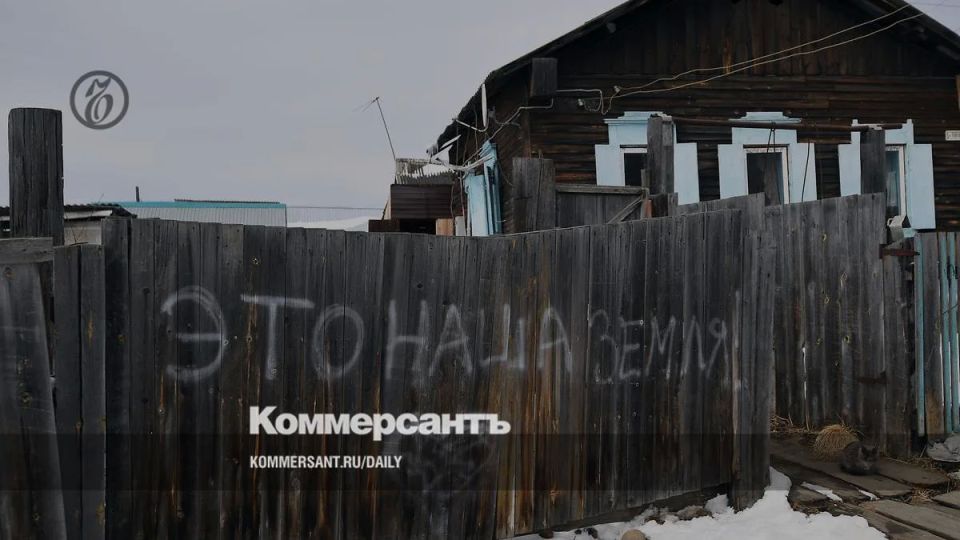 Конституционный суд (КС) принял жалобу жительницы Ленинградской области, оспаривающей снос ее дома в деревне Большие Пороги