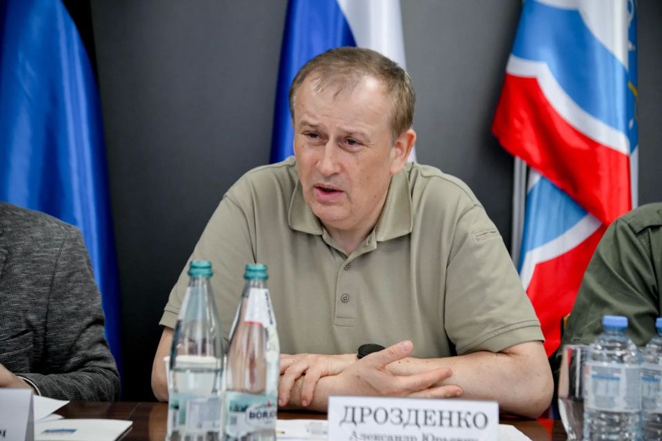 Александр Дрозденко: Направим 1,2 млрд рублей областного бюджета на восстановление Енакиево в 2026 году Александр Дрозденко: Направим 1,2 млрд рублей областного бюджета на восстановление Енакиево в 2026 году