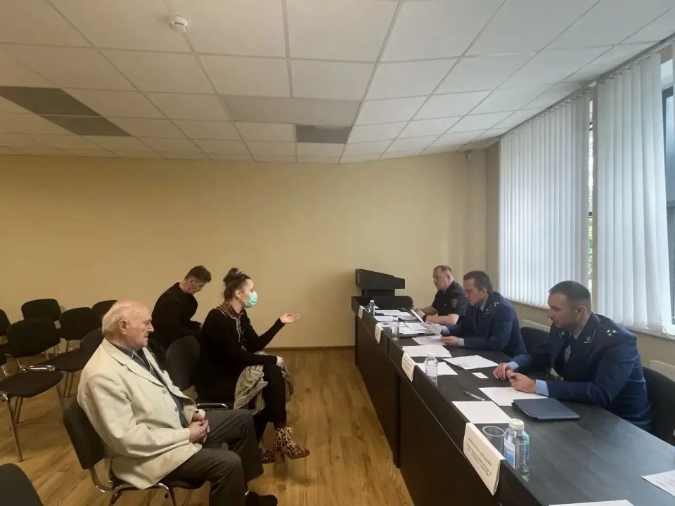 В рамках работы Мобильной приемной заместитель прокурора Ленинградской области провел выездной прием во Всеволожске В рамках работы Мобильной приемной заместитель прокурора Ленинградской области провел выездной прием во Всеволожске