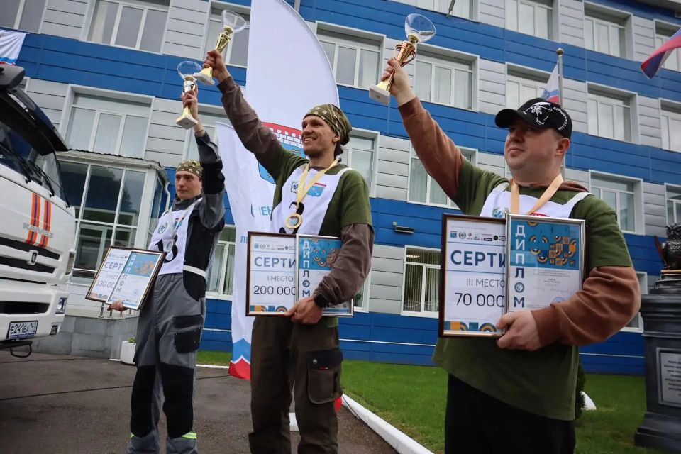 Победителем открытого конкурса профессионального мастерства «Лучший ветеринарный ортопед Северо-Западного федерального округа» стал Алексей Сальников из «Племхоза имени Тельмана». Он будет представлять регион на федеральных... Победителем открытого конкурса профессионального мастерства «Лучший ветеринарный ортопед Северо-Западного федерального округа» стал Алексей Сальников из «Племхоза имени Тельмана». Он будет представлять регион на федеральных...