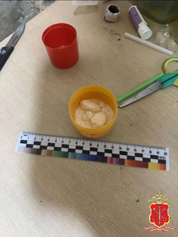 Полиция задержала жителя Кировского района города, зарабатывавшего на сбыте наркотиков по старинке - «из рук в руки» Полиция задержала жителя Кировского района города, зарабатывавшего на сбыте наркотиков по старинке - «из рук в руки»