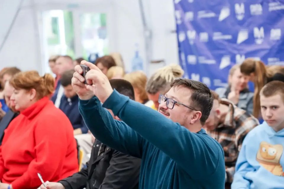 Лекторы «Знания» включатся в проекты к 100-летию Ленобласти Лекторы «Знания» включатся в проекты к 100-летию Ленобласти