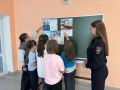 Транспортные полицейские столичного Ленинградского вокзала поговорили с детьми о безопасном поведении на железной дороге