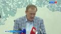 Александр Дрозденко провел телефонную линию с жителями Ленинградской области
