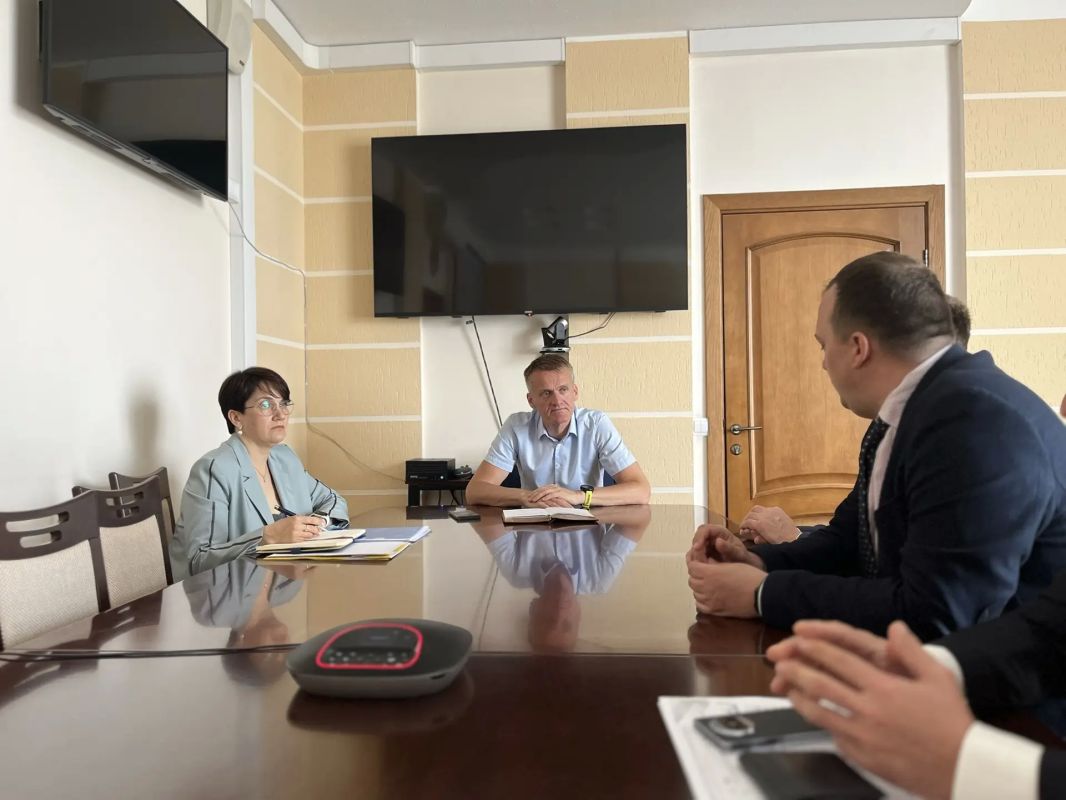 С 1 сентября в 10 школах Ленинградской области начнут работу «умные» системы от «Сбербанка» С 1 сентября в 10 школах Ленинградской области начнут работу «умные» системы от «Сбербанка»