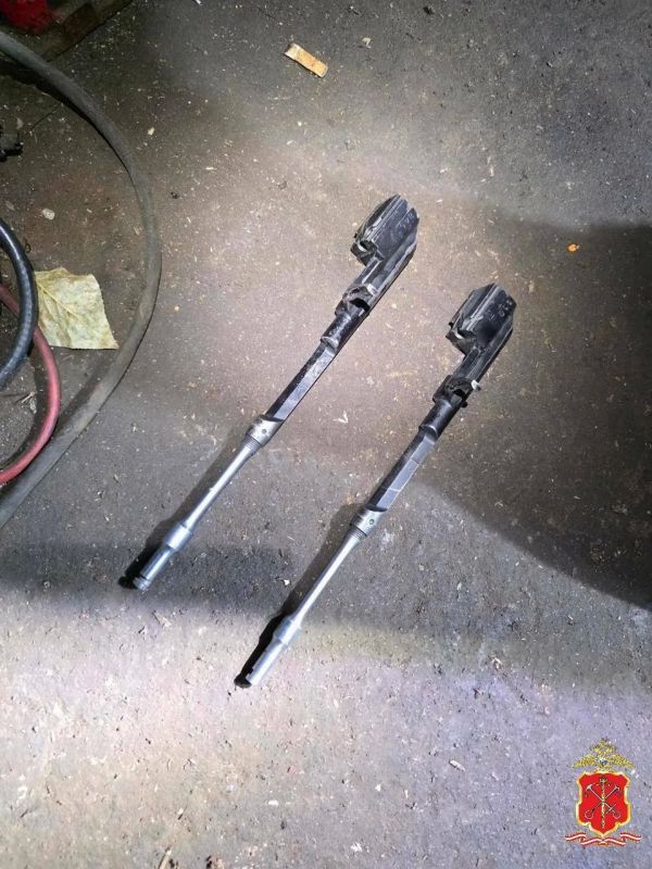 В Аннолово мужчина выстрелил в стену дома во время ссоры В Аннолово мужчина выстрелил в стену дома во время ссоры