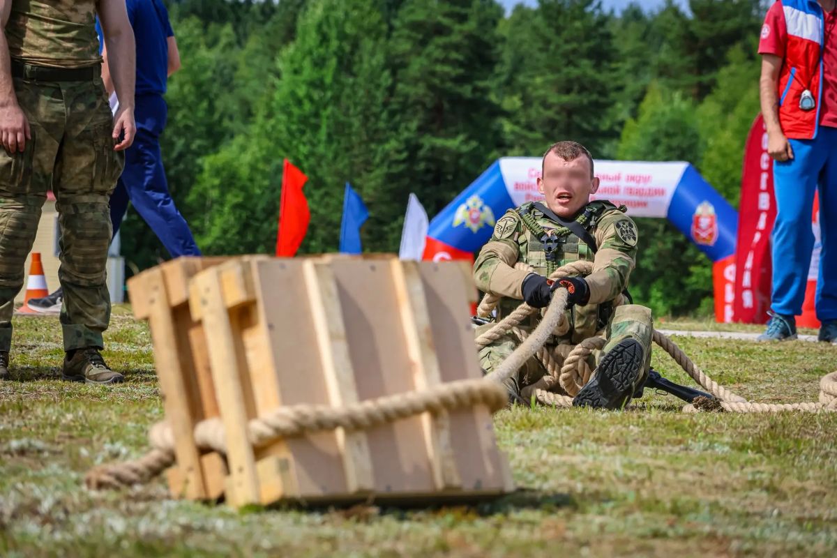 Команда отряда ОМОН «Балтика» (на транспорте) Росгвардии на соревновании по служебно-боевой стрельбе и функциональному многоборью «Гонка специального назначения» в Ленинградской области Команда отряда ОМОН «Балтика» (на транспорте) Росгвардии на соревновании по служебно-боевой стрельбе и функциональному многоборью «Гонка специального назначения» в Ленинградской области