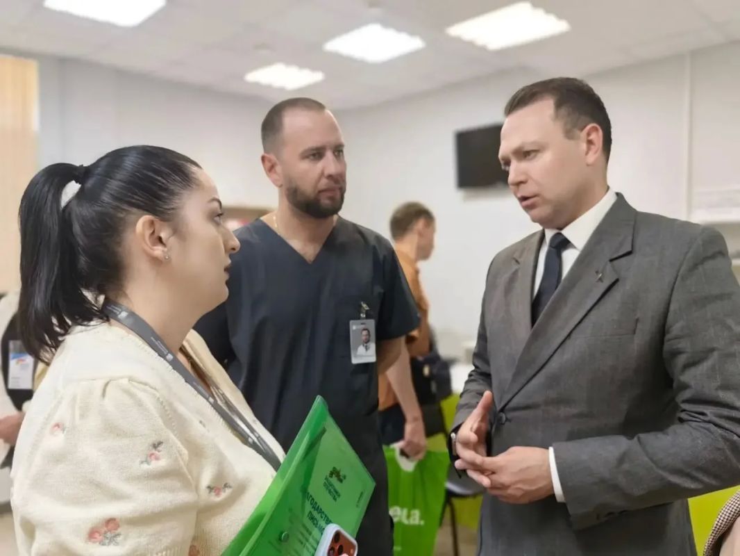 Врачи ЛОР НИИ провели выездной приём для участников СВО во Всеволожской больнице Врачи ЛОР НИИ провели выездной приём для участников СВО во Всеволожской больнице