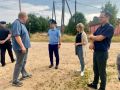 По инициативе и.о. Волховского городского прокурора Виталия Сеидова проведено выездное совещание по вопросам организации муниципального маршрута между деревнями Загубье и Сторожно Свирицкого сельского поселения