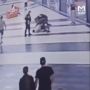 Just give me a chance. Омериканец устроил дебош в ТРК во Всеволожском районе — сначала бросался на людей, а при задержании лицом в пол у него вдруг открылся дар к иностранным языкам