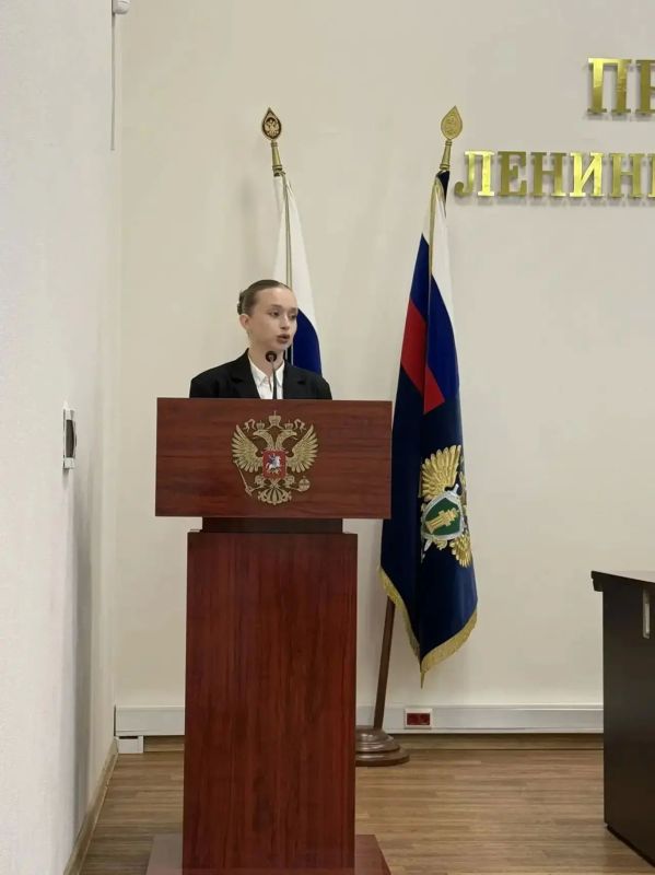 Встреча студентов и выпускников Санкт-Петербургского юридического института (филиала) Университета прокуратуры с прокурором Ленинградской области Встреча студентов и выпускников Санкт-Петербургского юридического института (филиала) Университета прокуратуры с прокурором Ленинградской области