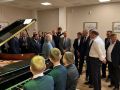 #ПрямоСейчас губернатор Ленинградской области Александр Дрозденко провел осмотр новой детской школы искусств в Новоселье