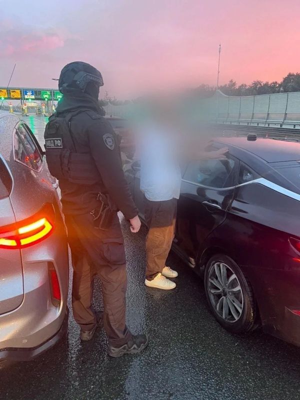 В Аннино полиция ликвидировала притон под видом банно-бассейного комплекса В Аннино полиция ликвидировала притон под видом банно-бассейного комплекса