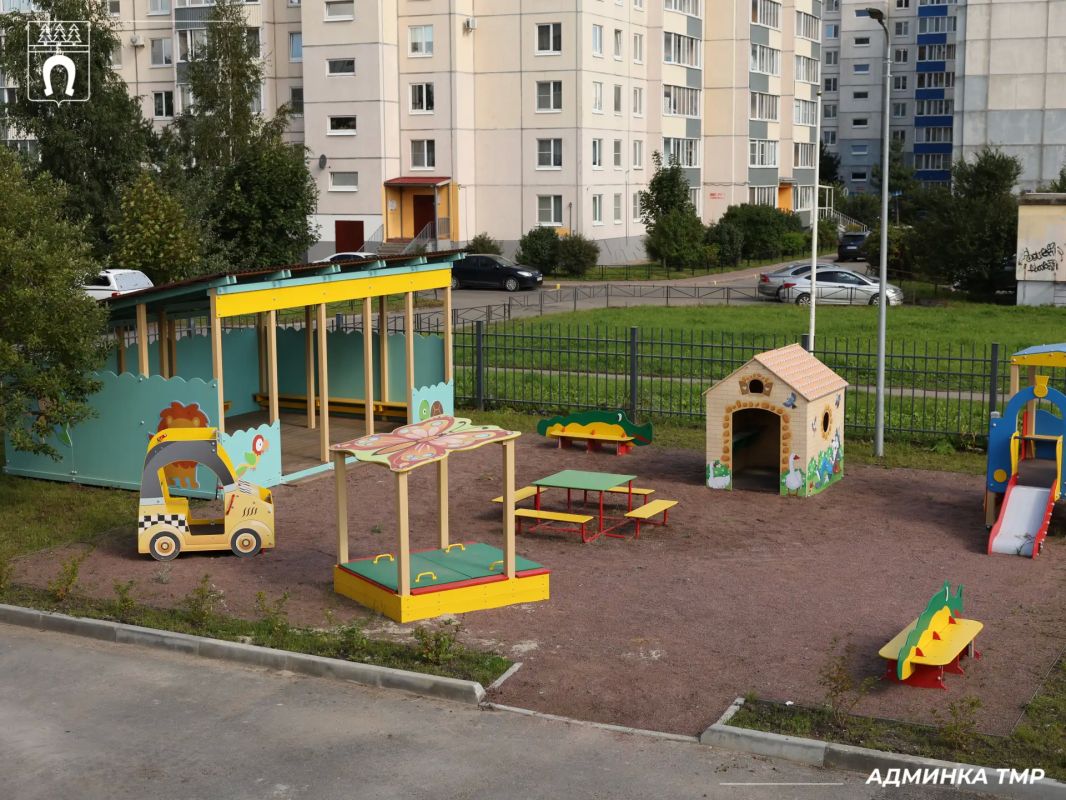 В городе Тельмана по поручению губернатора Александра Дрозденко открылся детский сад на 200 мест — в новом корпусе на Московской улице оборудованы музыкальный и спортивный залы, кабинеты логопеда и психолога, помещение для... В городе Тельмана по поручению губернатора Александра Дрозденко открылся детский сад на 200 мест — в новом корпусе на Московской улице оборудованы музыкальный и спортивный залы, кабинеты логопеда и психолога, помещение для...