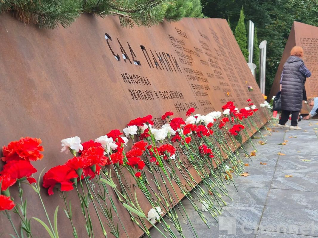 Во Всеволожске почтили память жертв террористических актов Во Всеволожске почтили память жертв террористических актов