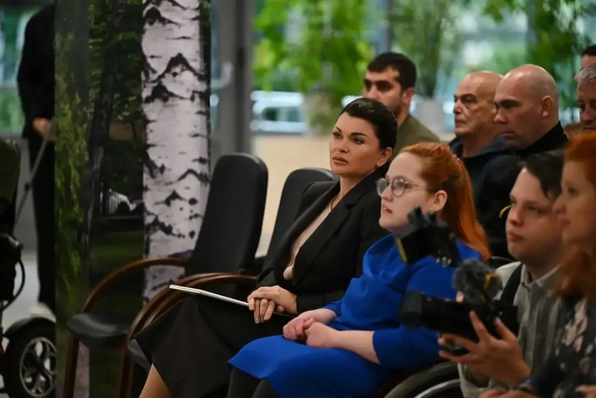 Александр Дрозденко: Сегодня Мультицентру социальной и трудовой интеграции исполнилось 11 лет Александр Дрозденко: Сегодня Мультицентру социальной и трудовой интеграции исполнилось 11 лет