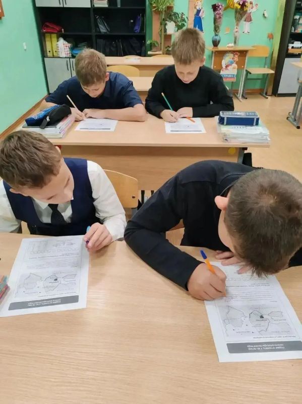 Ленинградская область запустила обновленный курс «Разговоры о важном» Ленинградская область запустила обновленный курс «Разговоры о важном»