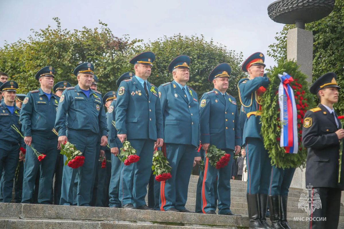 Никто не забыт, ничто не забыто Никто не забыт, ничто не забыто