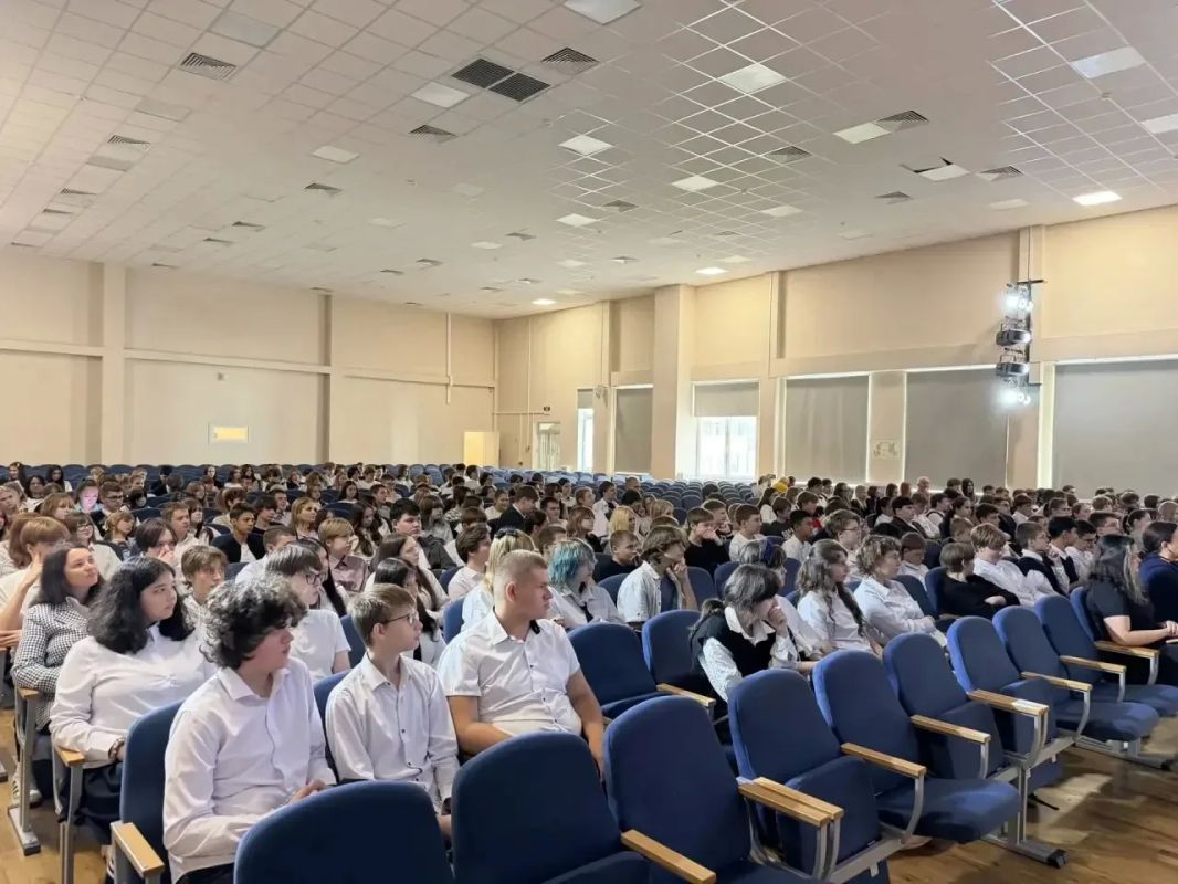 Сотрудники регионального следственного управления и кадеты почтили память жителей блокадного Ленинграда Сотрудники регионального следственного управления и кадеты почтили память жителей блокадного Ленинграда