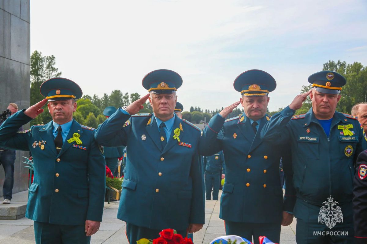 Никто не забыт, ничто не забыто Никто не забыт, ничто не забыто