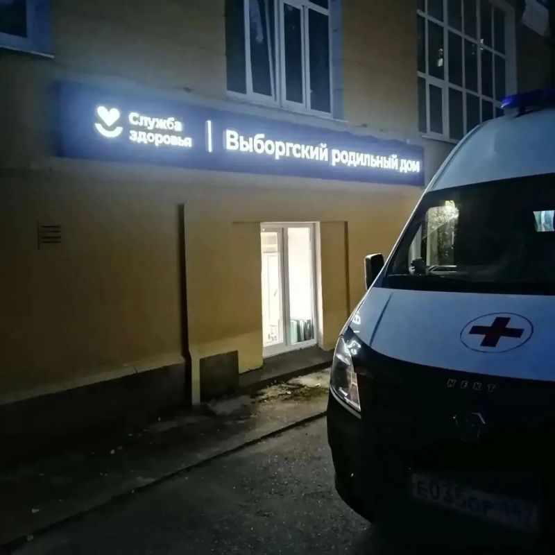 В Ленобласти малыш решил не ждать роддома и родился в машине скорой помощи В Ленобласти малыш решил не ждать роддома и родился в машине скорой помощи