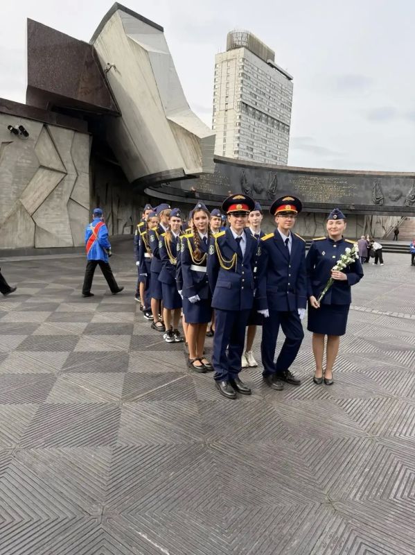 Сотрудник следственного отдела приняла участие в памятном мероприятии с кадетами Новосельской школы Сотрудник следственного отдела приняла участие в памятном мероприятии с кадетами Новосельской школы