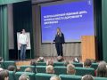 Во Всероссийский день безопасности дорожного движения учащиеся школ № 6 и № 7 города Волхова познакомились с историей дорог, дорожных знаков и Госавтоинспекции, повторили правила дорожного движения и узнали об особенностях...