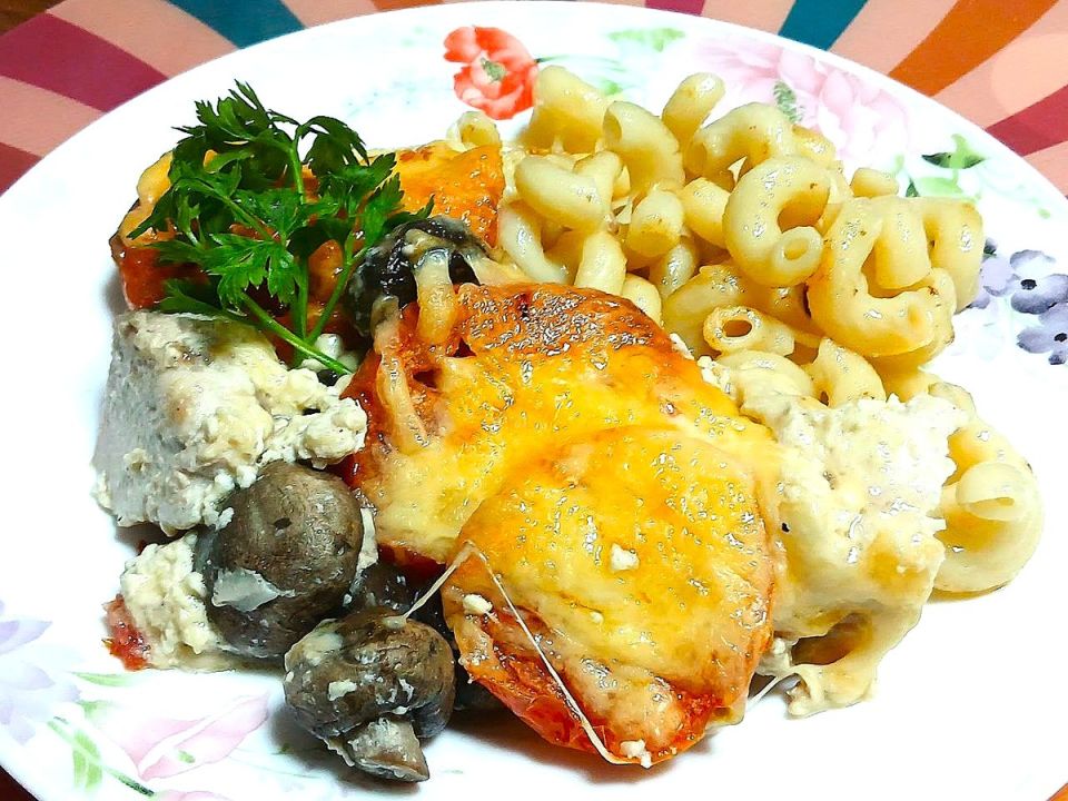 Вкусное куриное филе в сливочно-грибном соусе