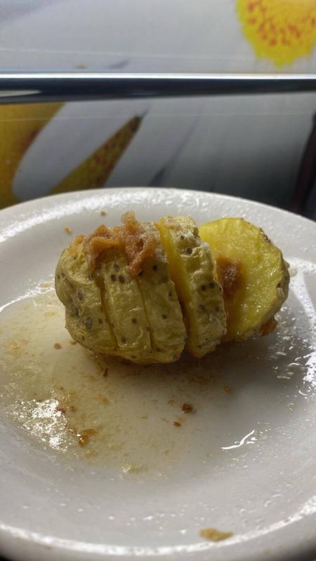 Ностальгия на тарелке: как приготовить картошечку в микроволновке с хрустящей корочкой